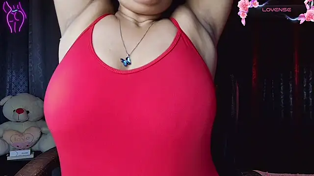 צ'אט XXX בשידור חי של MISSNASHA69X