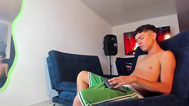 Steven_baby69 Show Webcam
