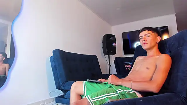 Steven_baby69 网络视讯表演