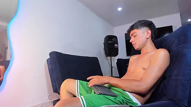 Show de Steven_baby69 na webcam