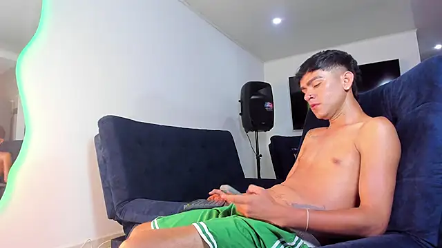 Steven_baby69 网络视讯表演