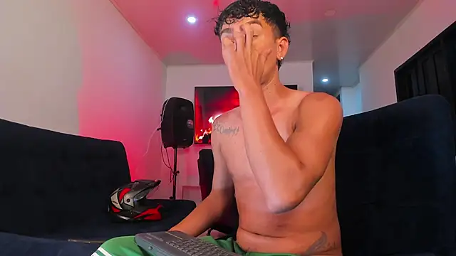 Steven_baby69 Pertunjukan Webcam