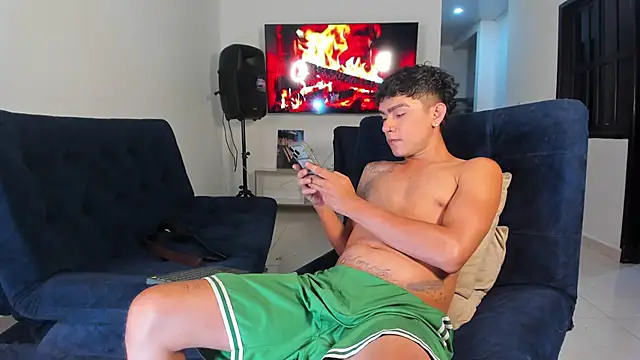 Steven_baby69 Adlı Modelin Web Kamerası Şovu