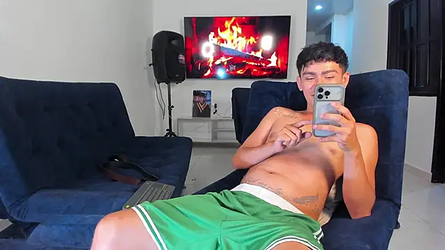 Steven_baby69 Adlı Modelin Web Kamerası Şovu