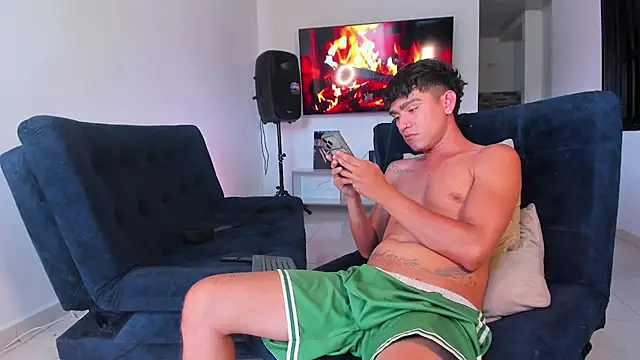 Steven_baby69 网络视讯表演