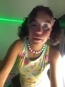 Chat +18 de TamaraMera ao vivo