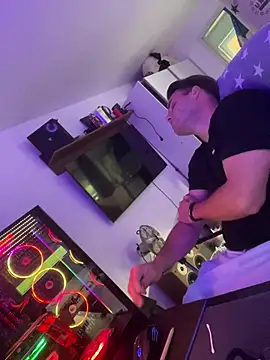 Maxi_52@xh Show Webcam