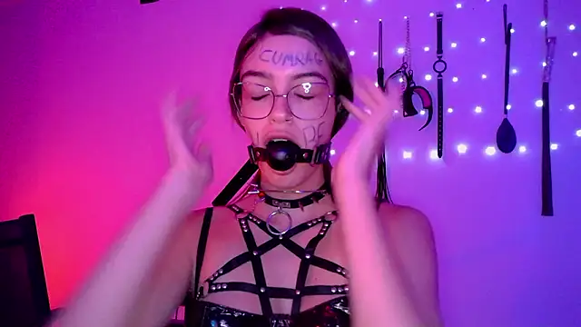 nina_kink's Webcam Show