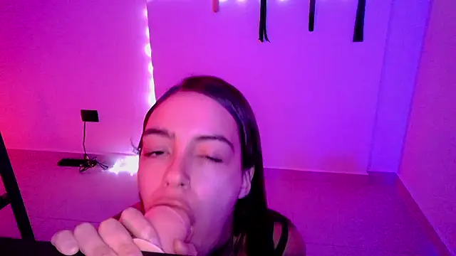 nina_kink Adlı Modelin Web Kamerası Şovu