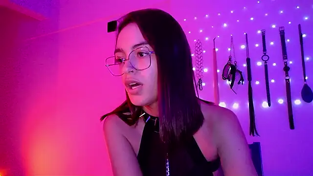 nina_kinkn Webbikameraesitys