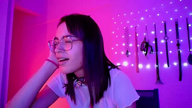 nina_kink 在線直播表演