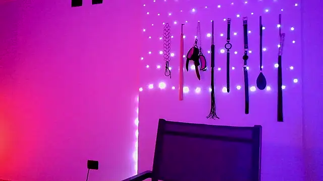 nina_kinkn Webbikameraesitys