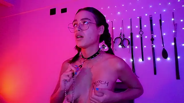 Show modela nina_kink na web-kameri