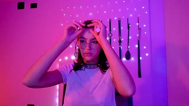 nina_kink webcam show