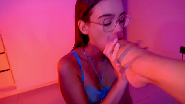 عرض كام nina_kink