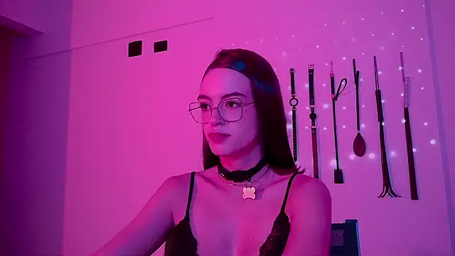 nina_kinkn Webbikameraesitys