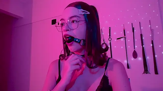 nina_kink 网络视讯表演
