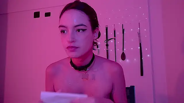 Show modela nina_kink na web-kameri