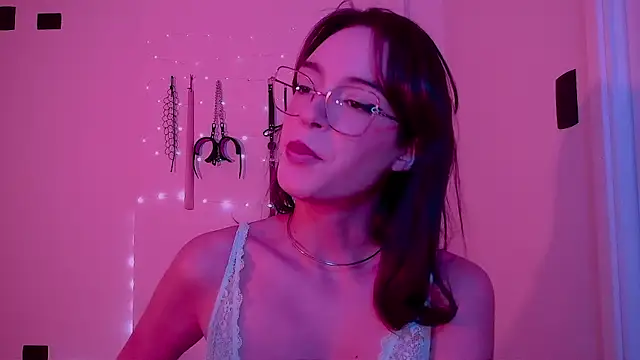 nina_kink 在線直播表演
