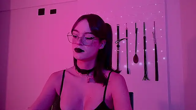 nina_kink Pertunjukan Webcam