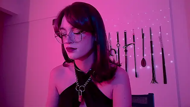 nina_kink webcam show