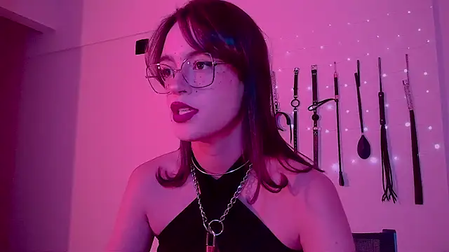 הופעת וובקאם של nina_kink
