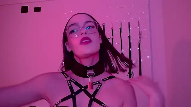 nina_kink: вебкам-шоу