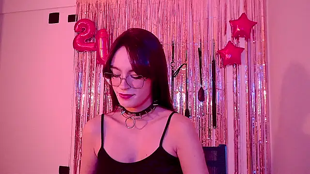 nina_kink 在線直播表演