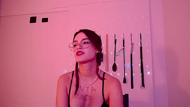 nina_kink Adlı Modelin Web Kamerası Şovu