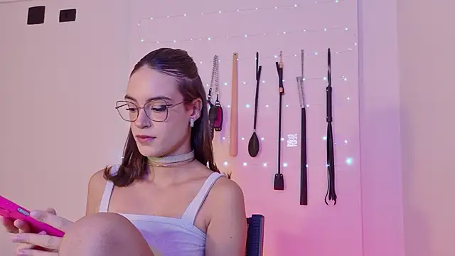 nina_kink: вебкам-шоу