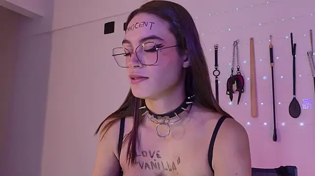 nina_kink – webcam-show