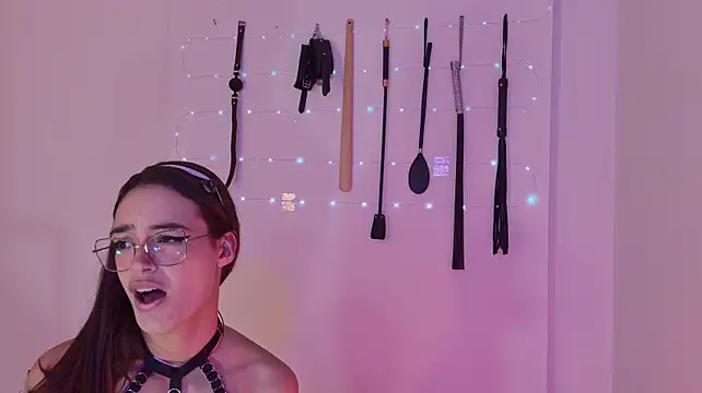 nina_kink webcam show