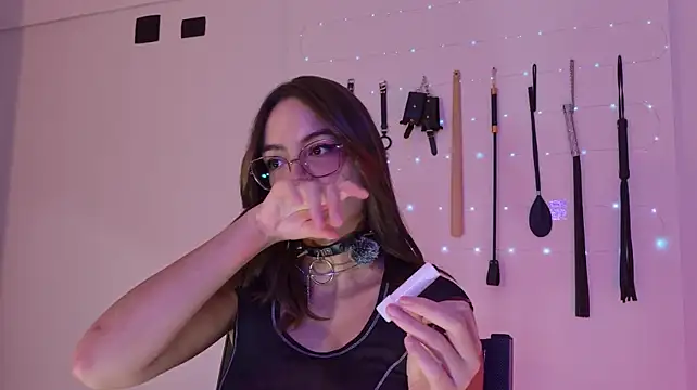 XXX chat uživo modela nina_kink