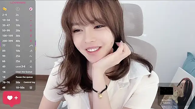 peachy_kiss' Live Sex Cam Show