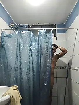 Show modela Lale-Adrian na web-kameri