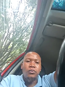 Matotoka45: διαδικτυακό σόου στην κάμερα