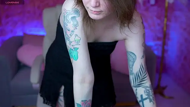 Show modela TinaMelt na web-kameri