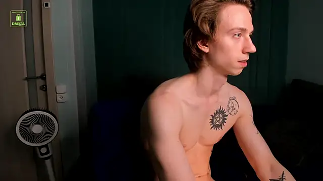 ares_pallini Webcamshow