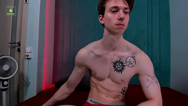ares_pallini Webcam Show