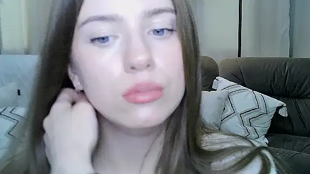 Erica_Kiss 现场XXX聊天