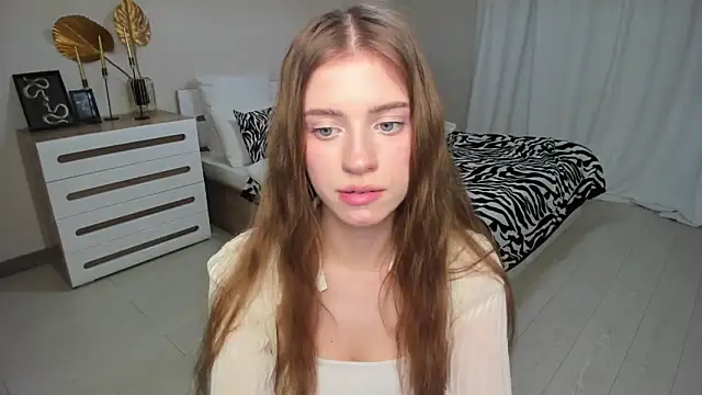 Erica_Kiss Adlı Modelin Canlı XXX Sohbeti