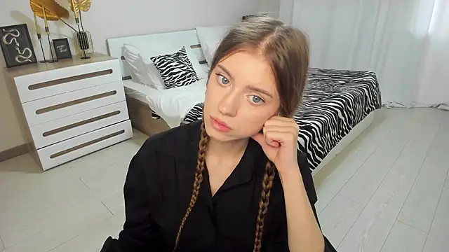 Erica_Kiss: απευθείας συνομιλία ΧΧΧ