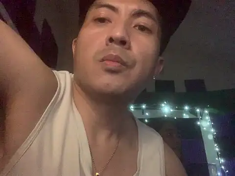 CaliCreamin221 webcam show