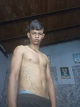 Show modela God_Eros_23cm na web-kameri