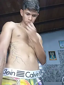 God_Eros_23cm Show in webcam