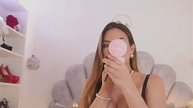 emma-conti2's Webcam Show