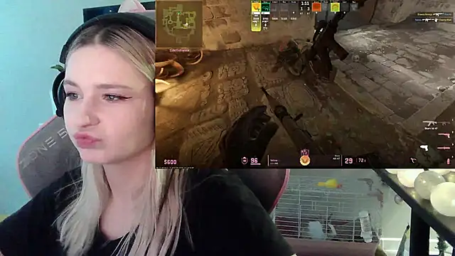 VladaLevine Adlı Modelin Web Kamerası Şovu