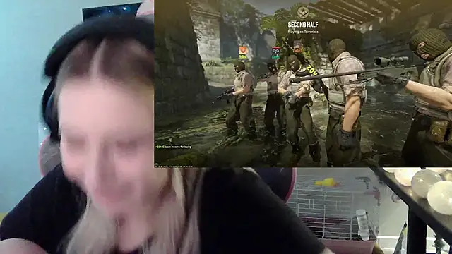 VladaLevinen Webbikameraesitys