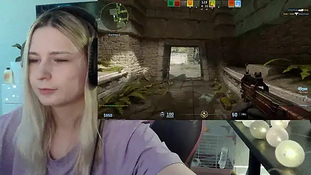 VladaLevine Adlı Modelin Web Kamerası Şovu