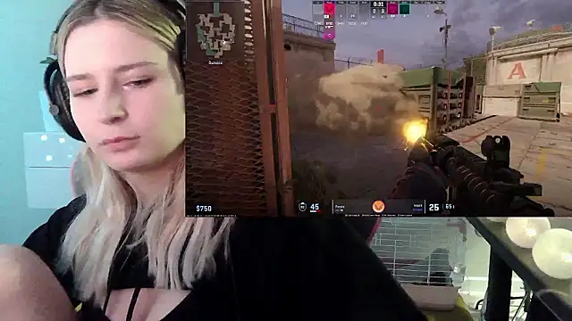 VladaLevine Adlı Modelin Web Kamerası Şovu